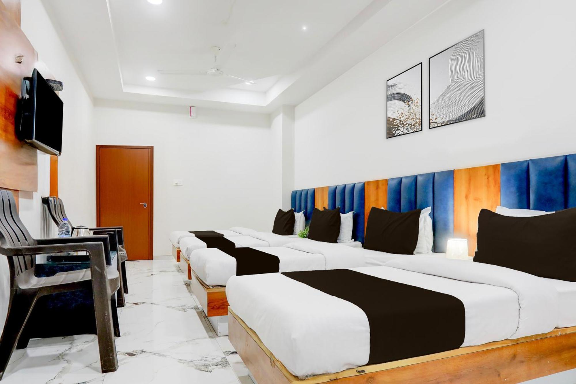 Super Townhouse Ambaji Formerly Hotel Kardhar Inn Extérieur photo
